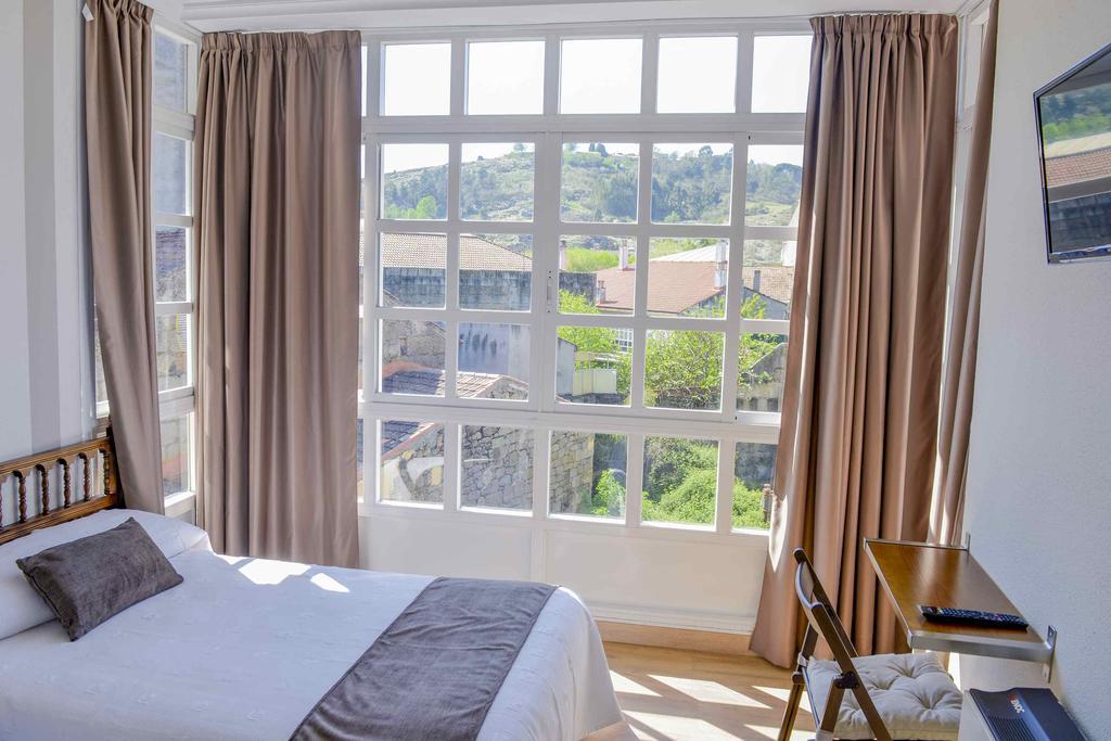 Hotel A Morada Do Cigarron Verín Zewnętrze zdjęcie
